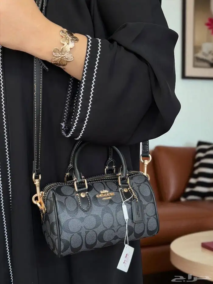 شنطة ماركة كوتش هاي كوالتي مع الملحقات شامل التوصيل والشحن 13