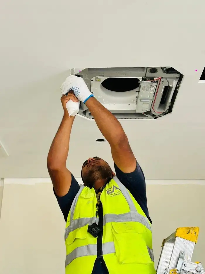 تمديد الدكت والنحاس وتوريد المكييفات مخفي وبكيج  VRV  VRF 9