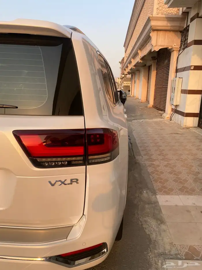 جيب تويوتا لاندكروزر 2024 11