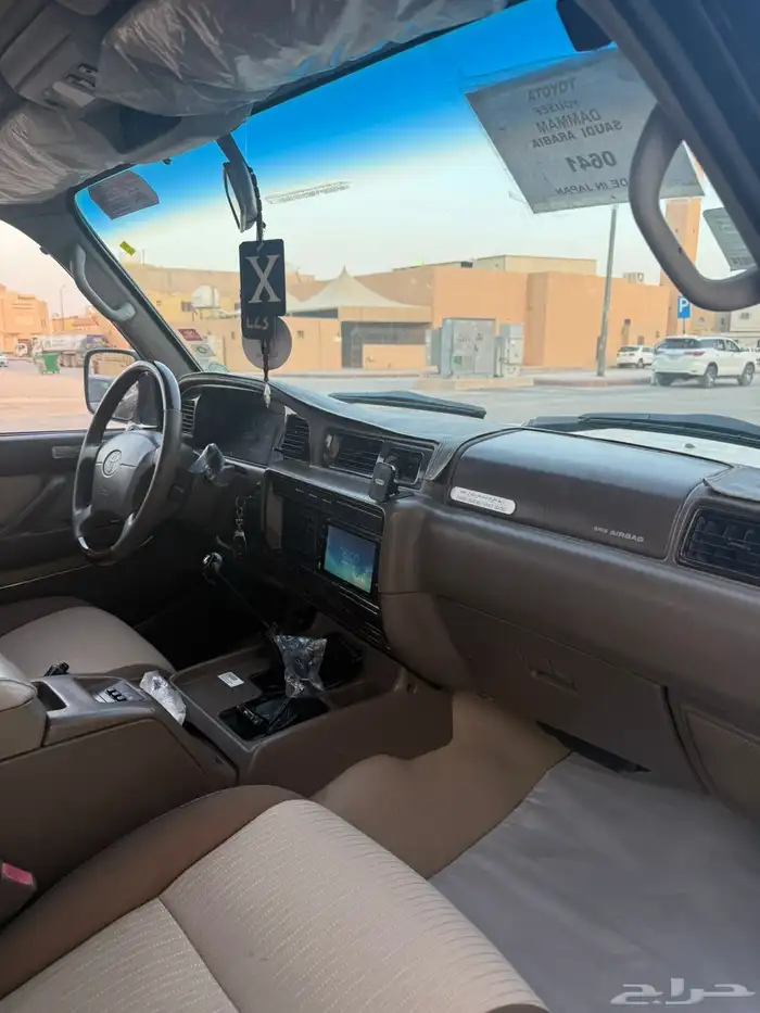 لاندكروزر VXR 1997 17