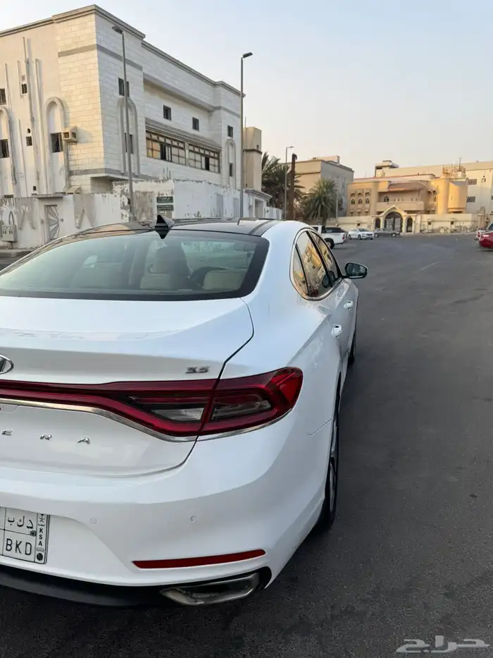 هيونداي ازيرا 2020 8