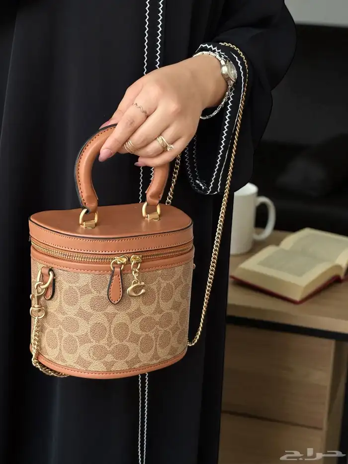 جديدنا شنطة كوتش بشكل مميز وناعم 7