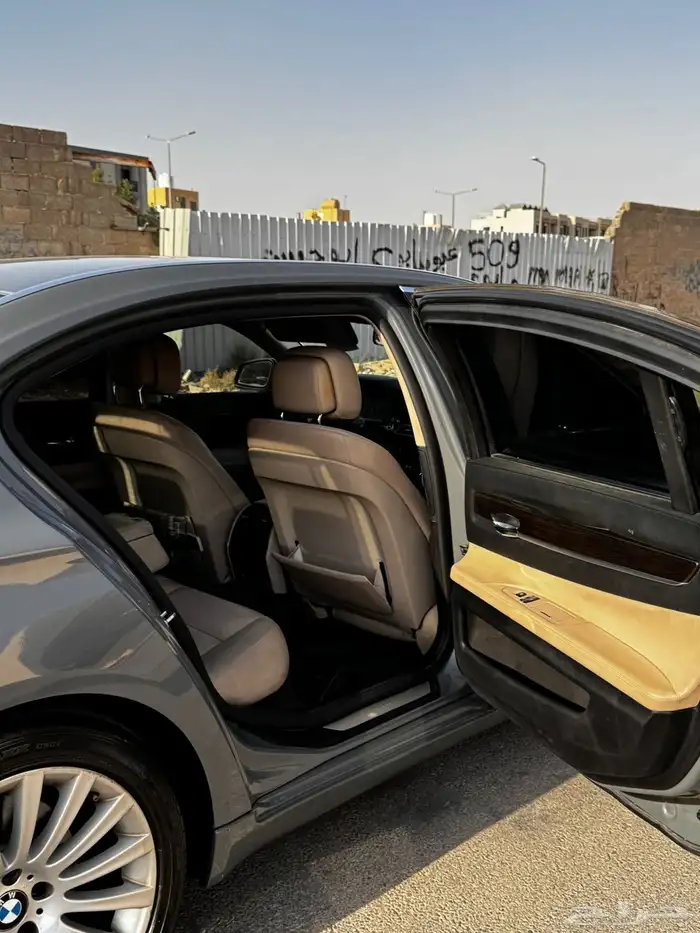 للبيع BMW 730 نظيف 15