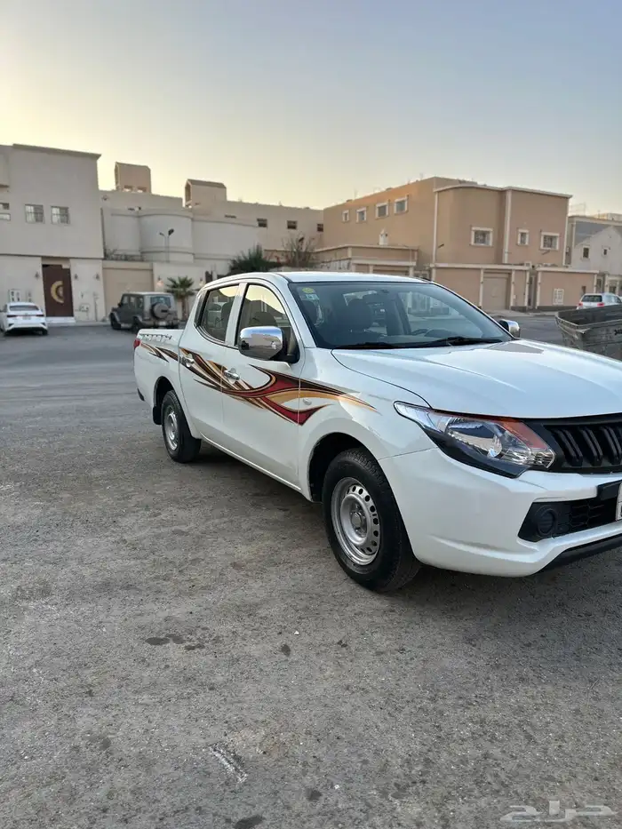 متسوبيشي L200 2018 بنزين 2