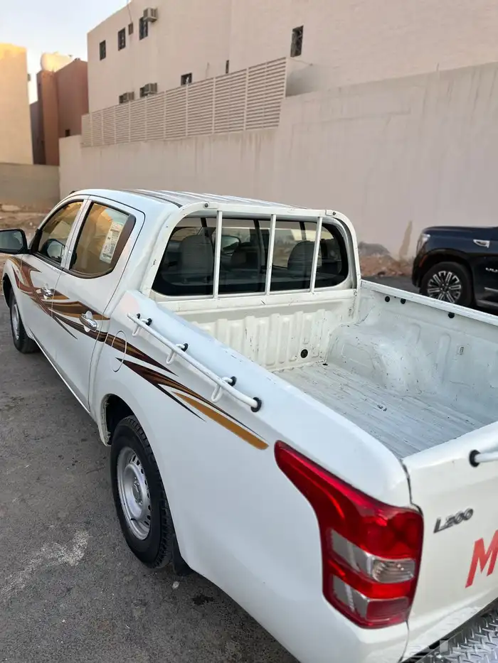 متسوبيشي L200 2018 بنزين 7
