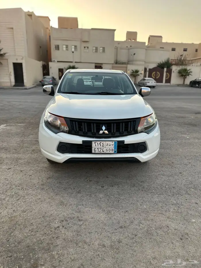 متسوبيشي L200 2018 بنزين 1