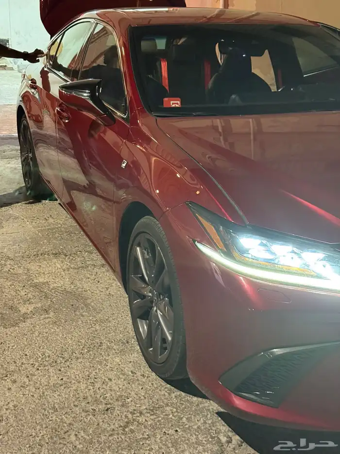 لكزس ES 2020 F SPORT فل كامل ممشى قليل 4