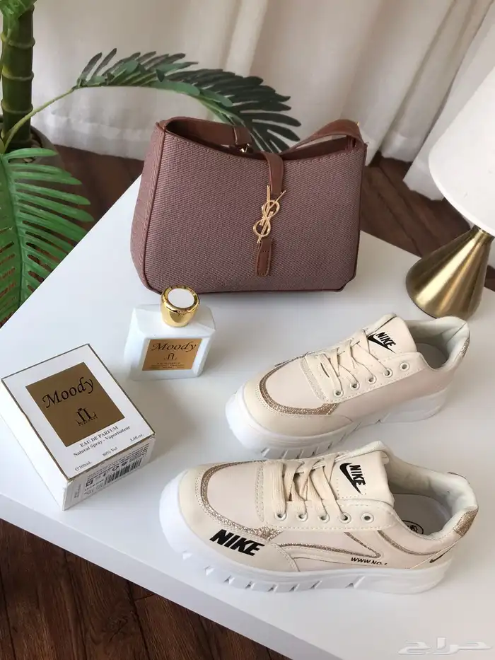 اطقم شنط وشوزات نسائية ماركات منوعه230 فقط 15