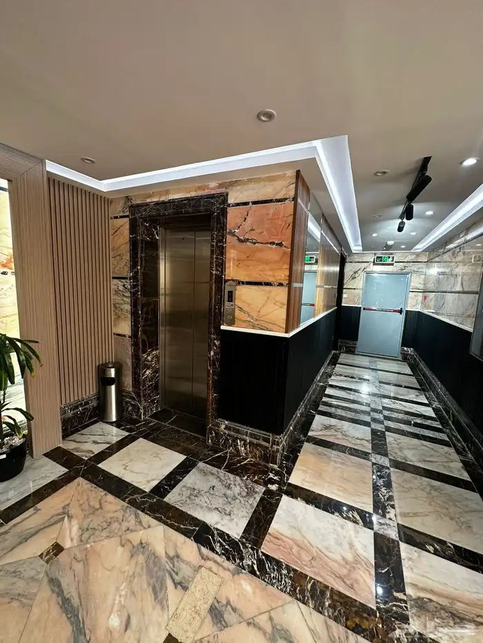 مكتب تجاري مطل على الدائري 2