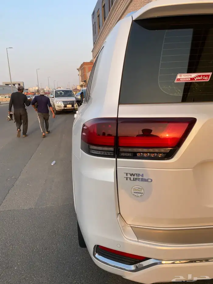 جيب تويوتا لاندكروزر 2024 8