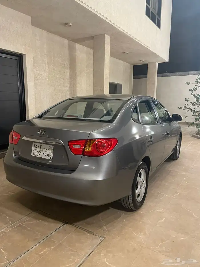 للبيع هيونداي النترا 2011 3