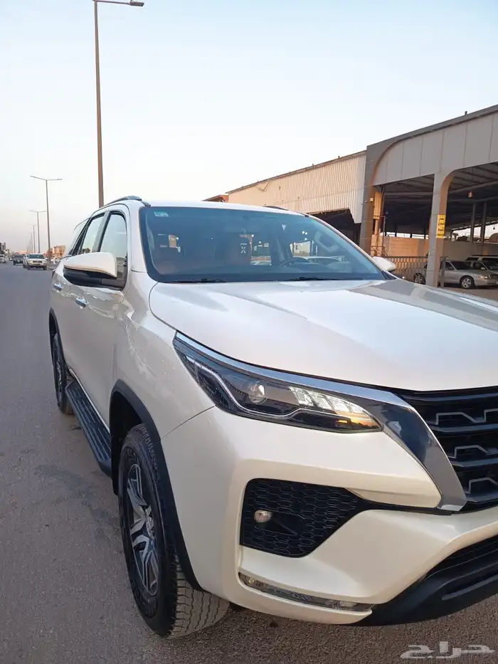 فورتشنر 2022 6 سرندل نظيف 4