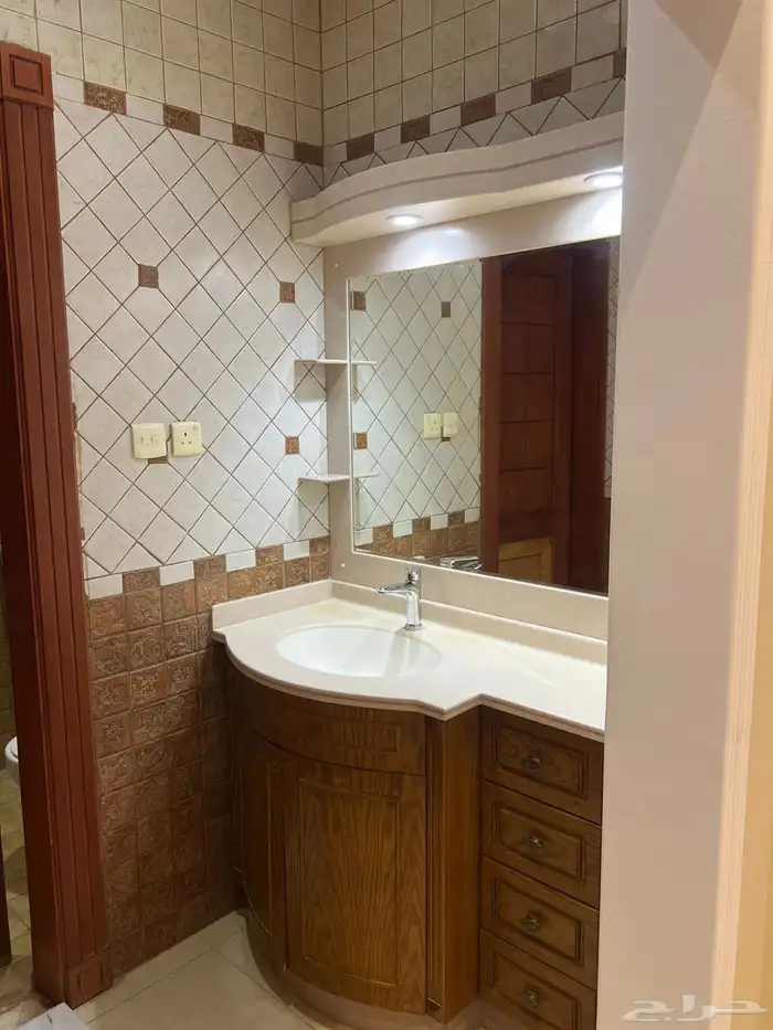 فلة للتأجير في الرياض حي الشهداء 5