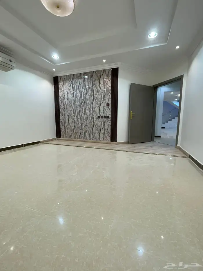 إيجار فيلا درج صالة حي بدر 5