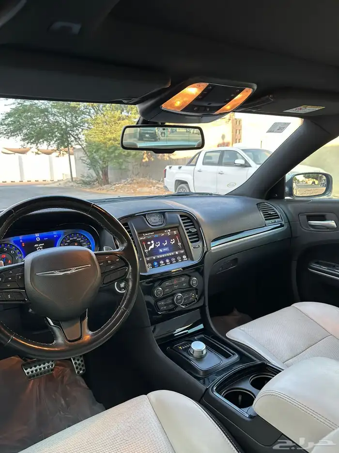 للبيع كرايزلر c300 فل كامل s 27