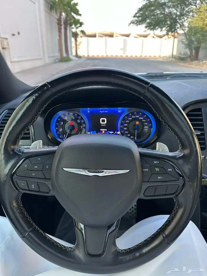 للبيع كرايزلر c300 فل كامل s 17