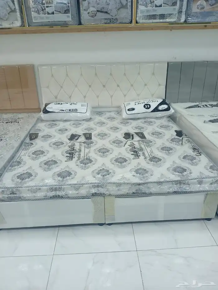 غرفة نوم كاملة  أثاث منزلي  سرير ودولاب وبطانيات 15