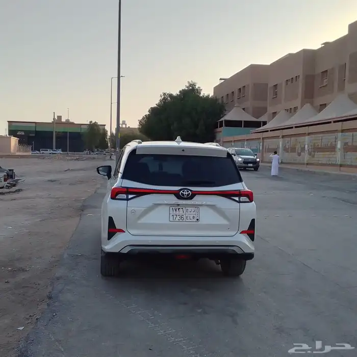 تايوتا فيلوز2024 4