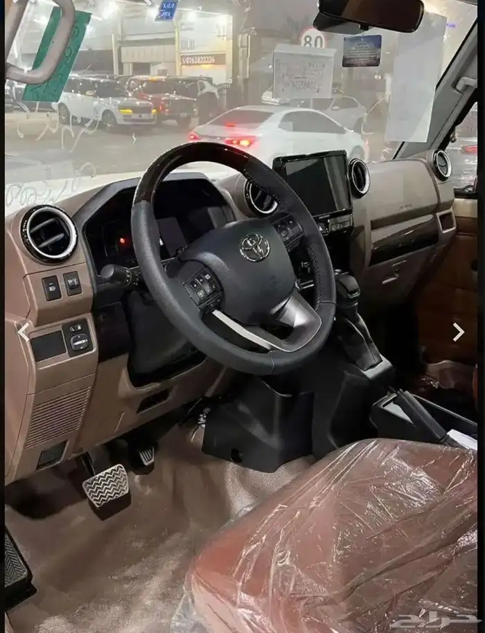 تويوتا لاند كروزر شاص فل كامل بنزينDLX 2025 2