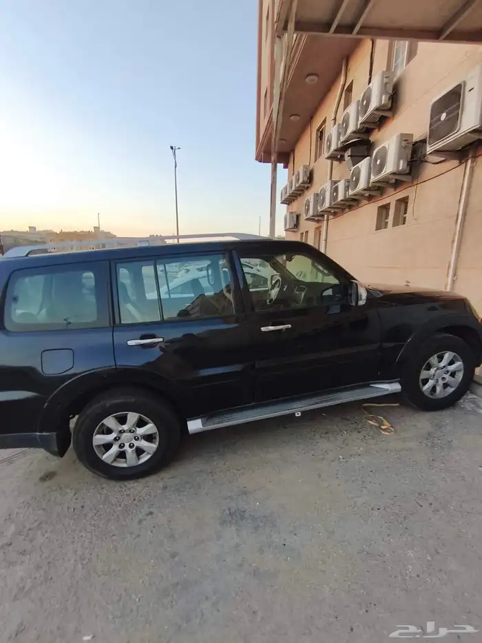 للبيع سيارة باجيرو 2009 2