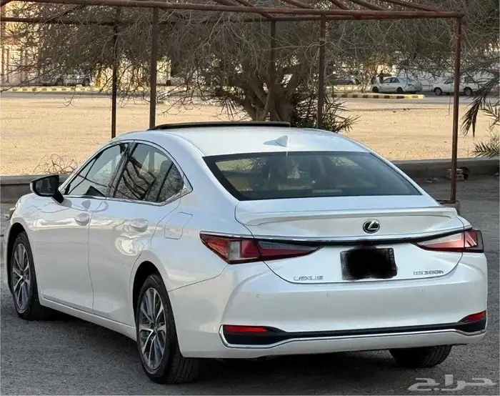 لكزس es300 موديل 2023 5