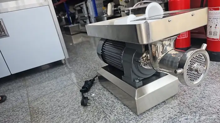 فرامة لحم مقاس 32 استيل 1