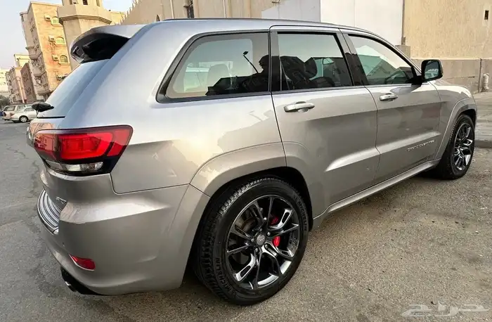 للبيع جيب جراند شيروكي 2014 srt 1