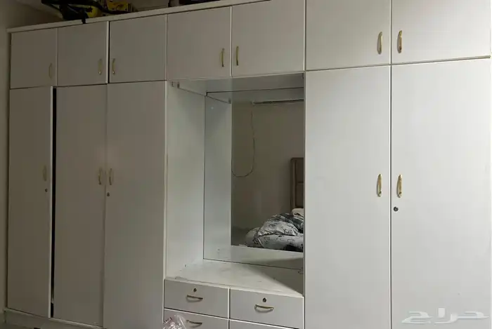 دولاب ملابس كبير 0