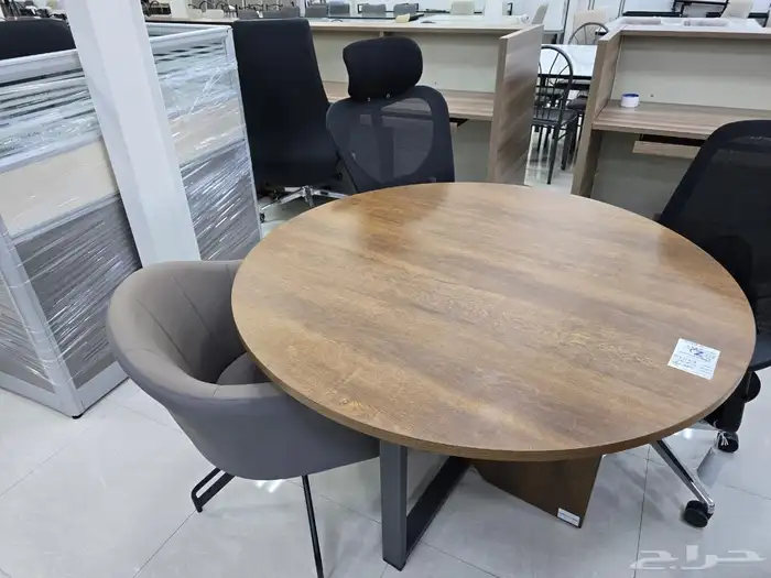 فني تركيب اثاث مكتبي بانواعه كما يوجد توصيل ونقل عفش الدمام 4