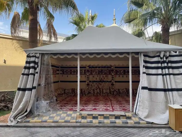 متخصص في خيم الصقور والخيم الثابت 0