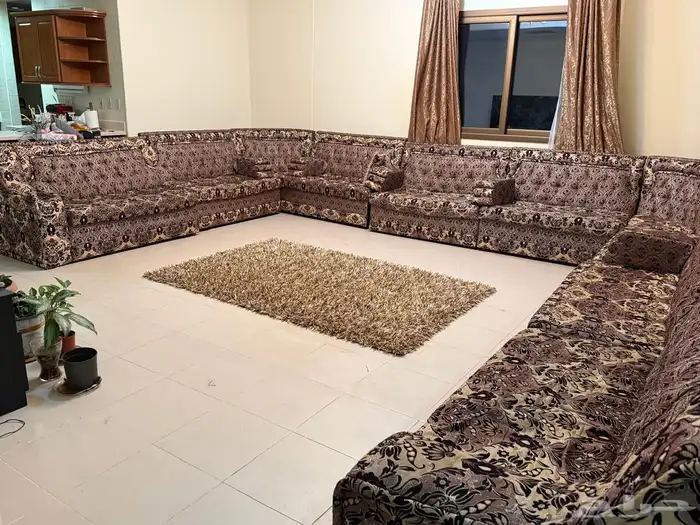 أثاث بيت مجاني نوعين كنب ودولاب غرفة نوم 1