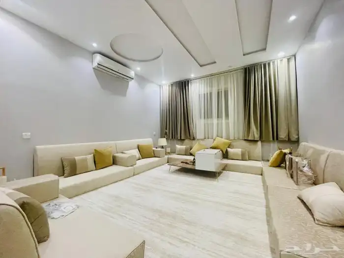 فيلا ثلاث ادوار درج داخلي وشقتين في طويق حي الغروب الرياض 2