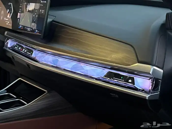 بي ام دبليو 735i 2023 (بحالة الوكالة) 30