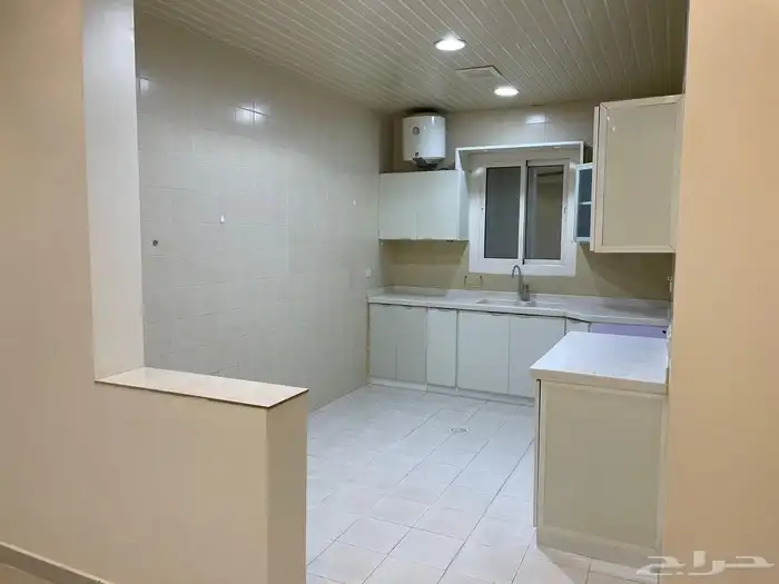 للإيجار شقة في حي غرناطة 4