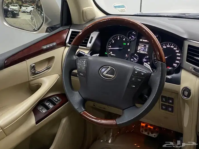 جيب لكزس فل كامل LX570 2012 7