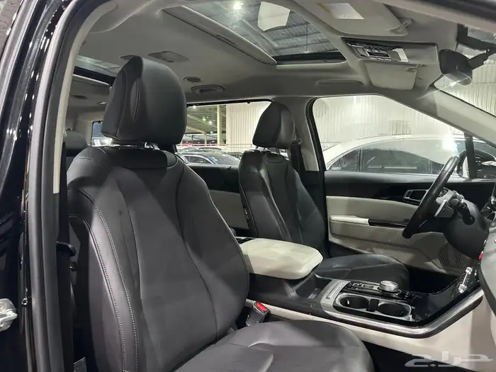 كيا كارنيفال فل موديل 2022 9