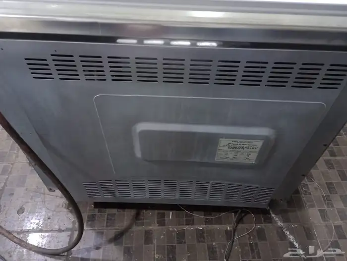 للبيع فرن ايطالي جليم غاز اصلي مقاس60 90 موجود في المحل جده 5