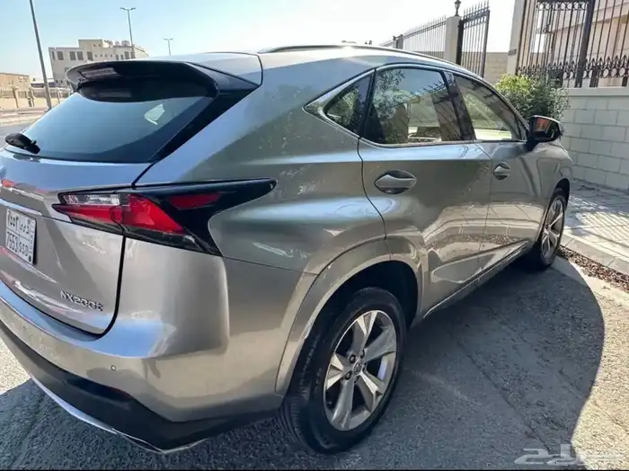 لكزس Nx200t 2017 سلندر 4 تيربو فل كامل 2
