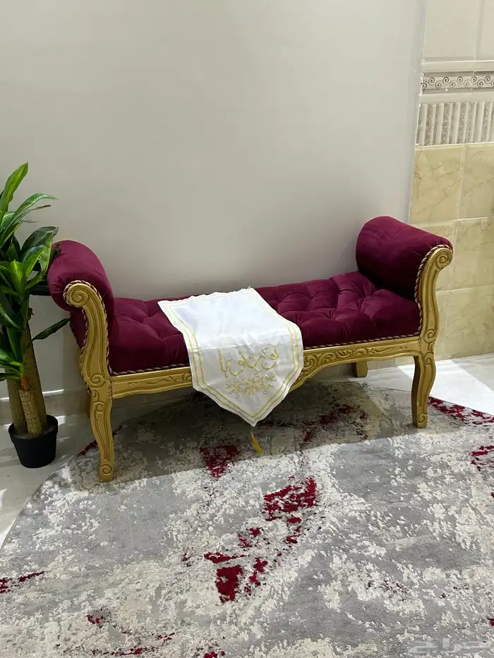 أريكه شبه جديده 0