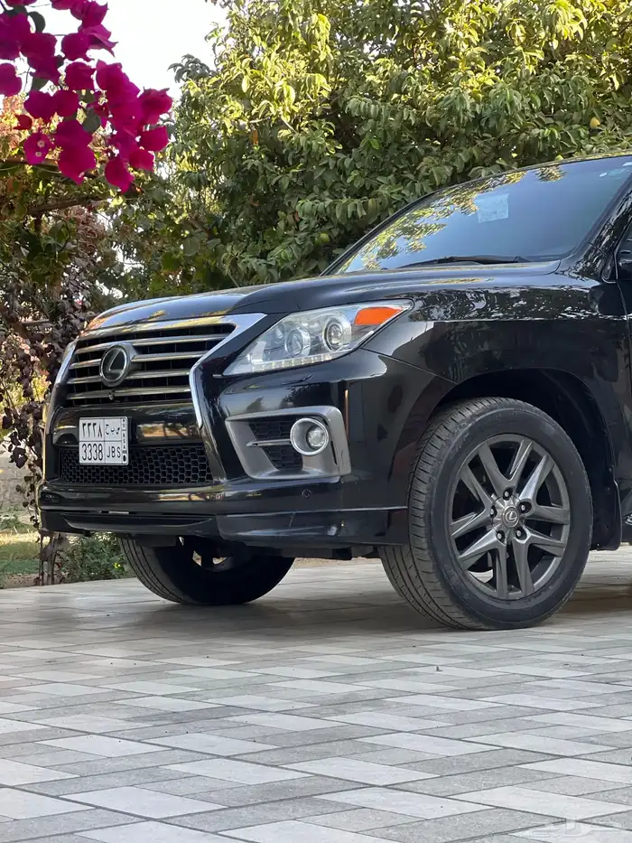 لكزس 570 اسود 5