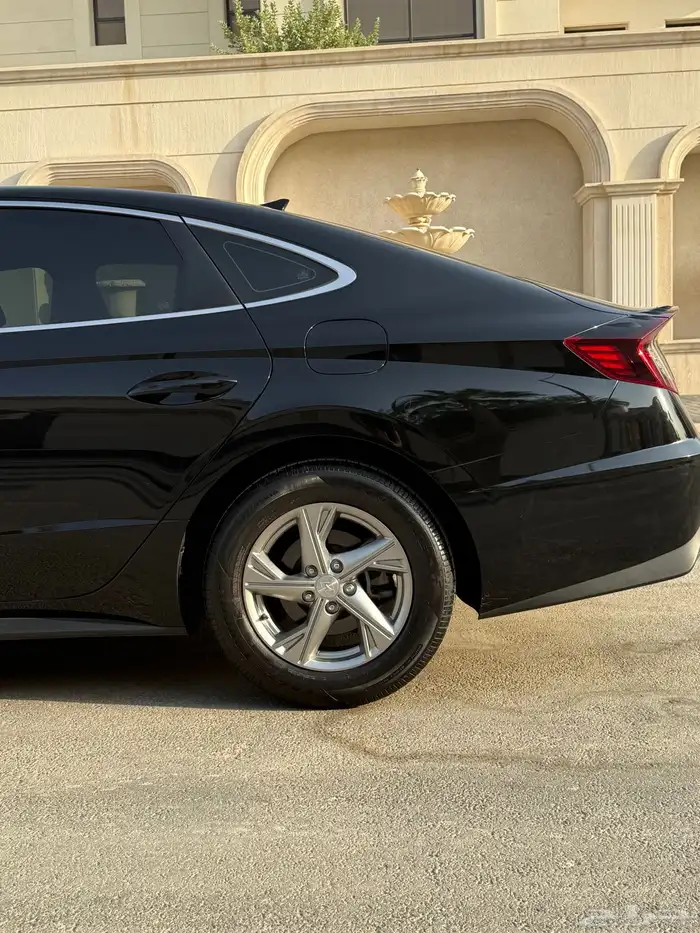 سوناتا 2020 اسود 13