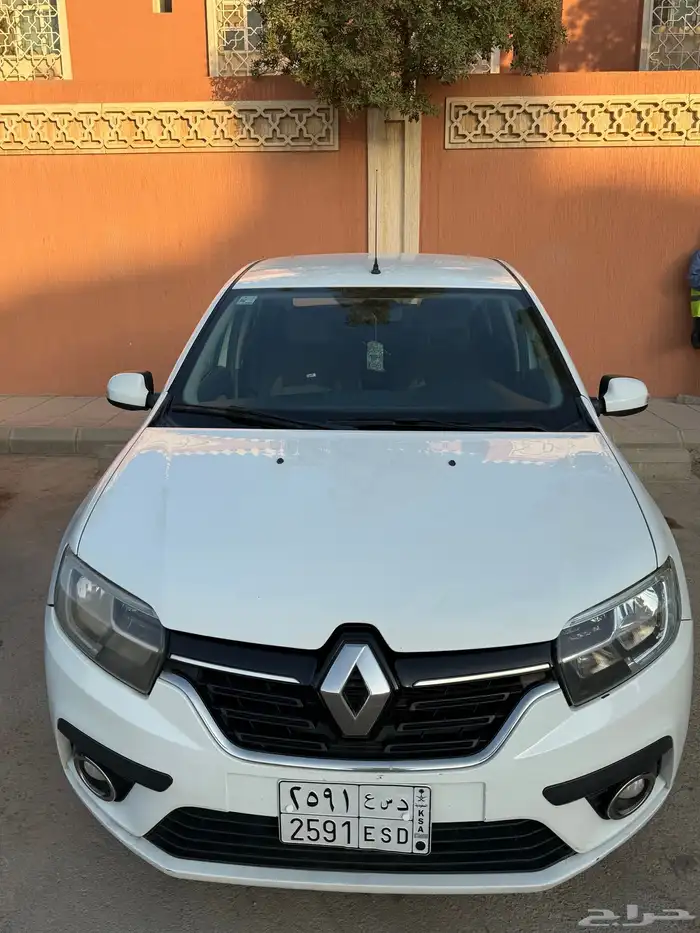 سيارة من نوع RENAULT - SYMBOL 2019 0