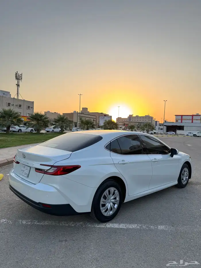 كامري 2025 E استاندر 12