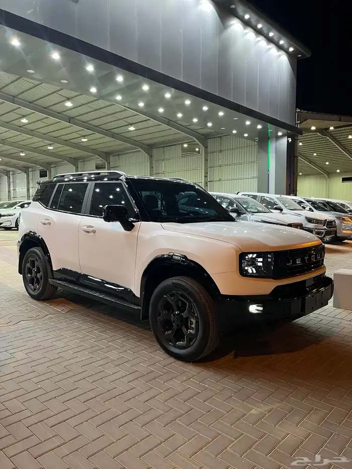 جيتور T1 لاكجري 2025 سعودي 3