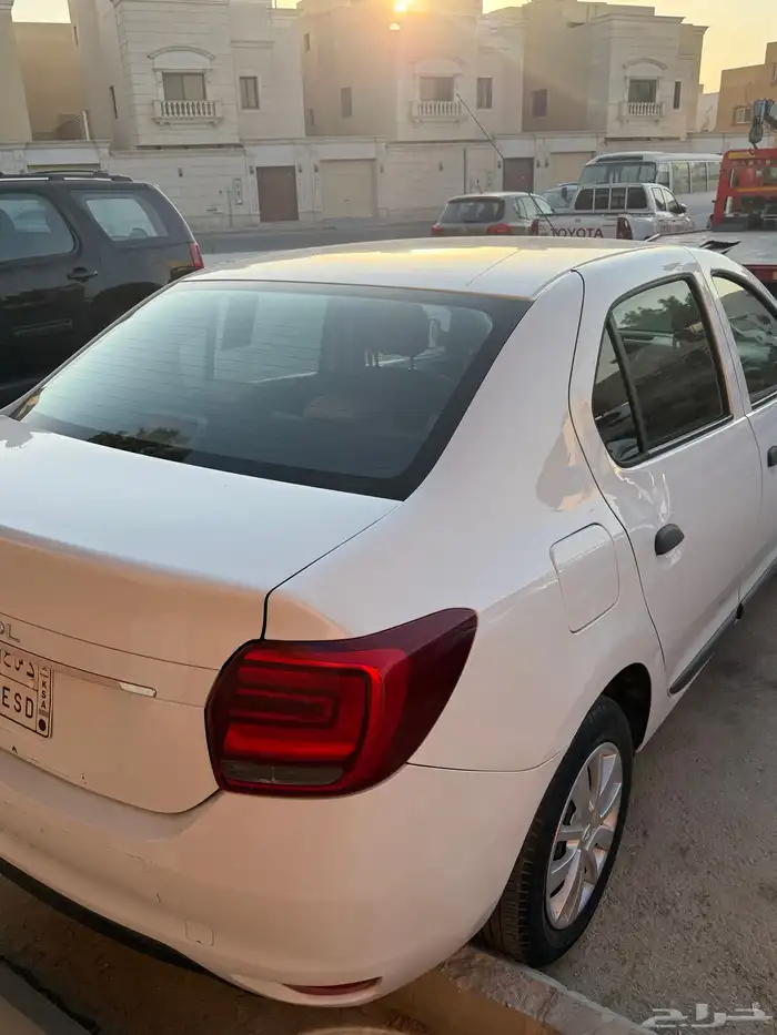 سيارة من نوع RENAULT - SYMBOL 2019 2