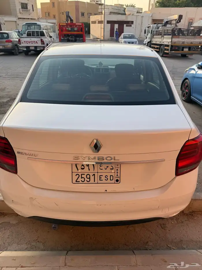 سيارة من نوع RENAULT - SYMBOL 2019 3