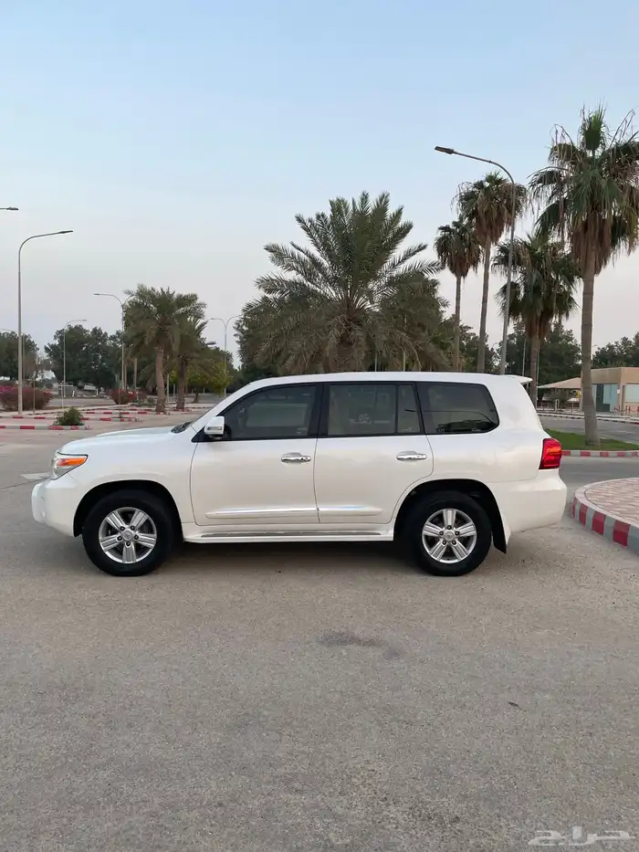 تويوتا لاندكروزر 2014 3