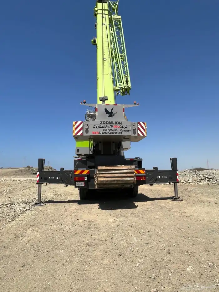 Crane and Flatbed Rental 19