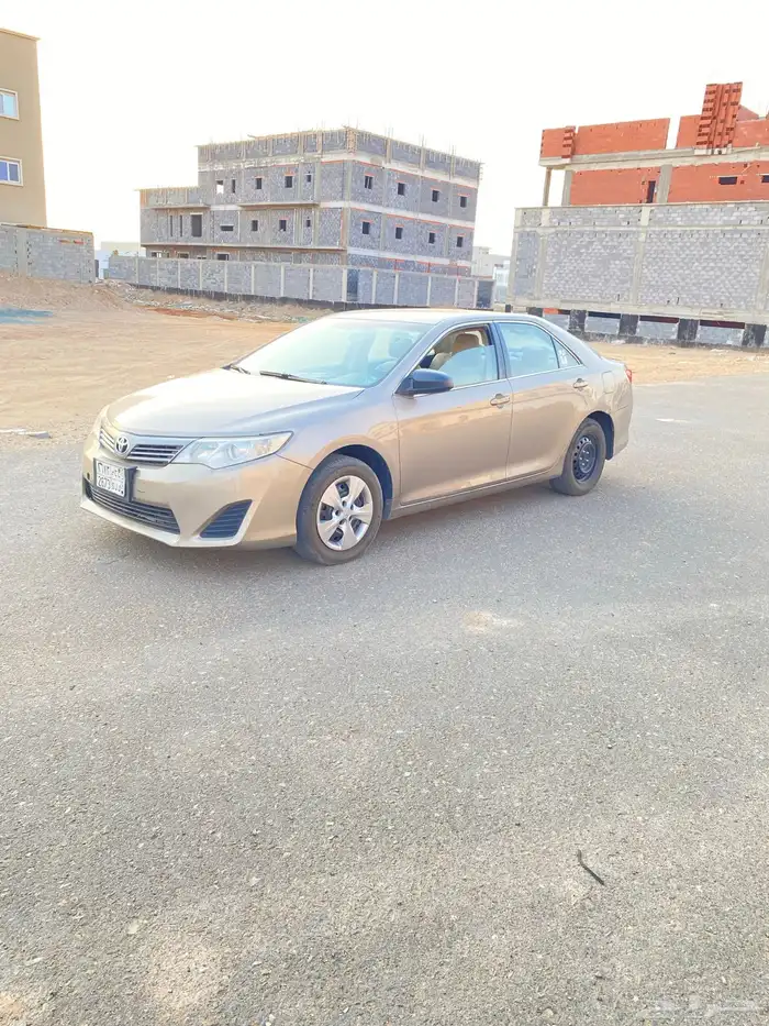 للبيع تايوتا كامري موديل 2013 0
