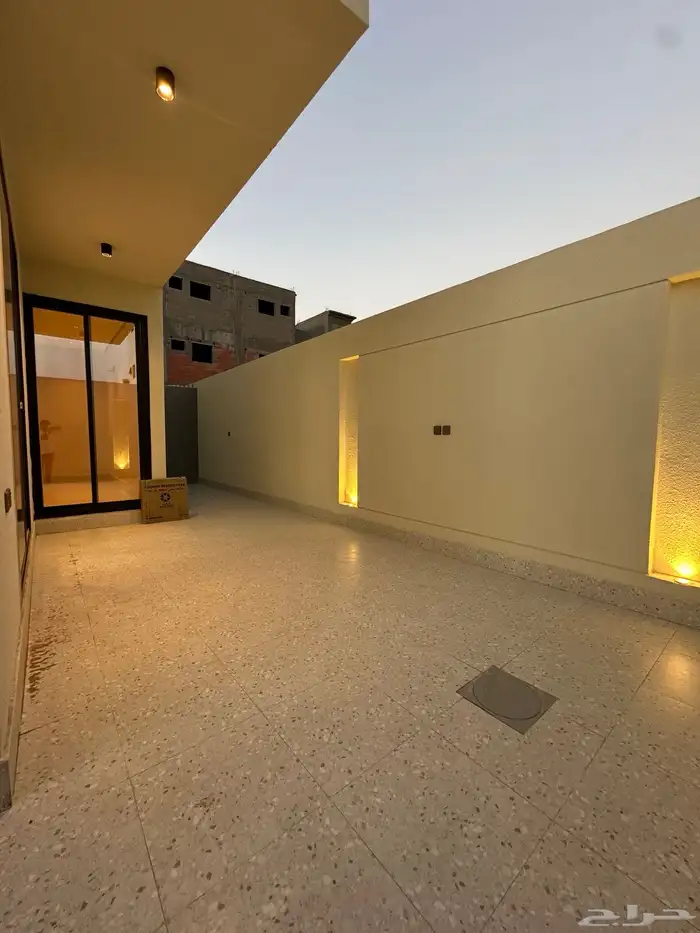 فيله روف للبيع ارضي ومدخل سياره تشطيب ممتاز 15